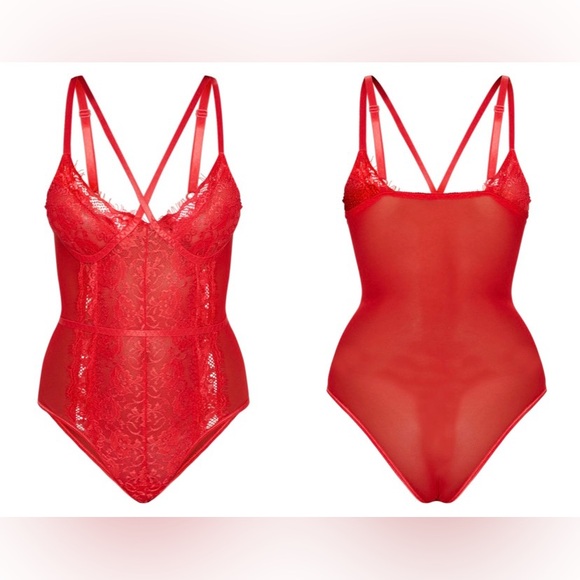 NEW- REVAMPED Red Cross Front Mixed Lace Body / Size Large - Picture 3 of 9